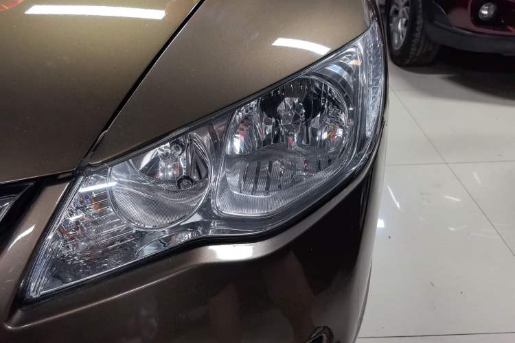 Used CIIMO 2015 1.8L Automatic Comfort Edition Left Front Headlight