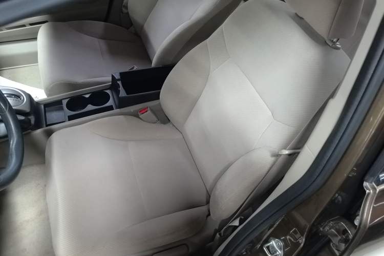 Used CIIMO 2015 1.8L Automatic Comfort Edition Left Front Seat