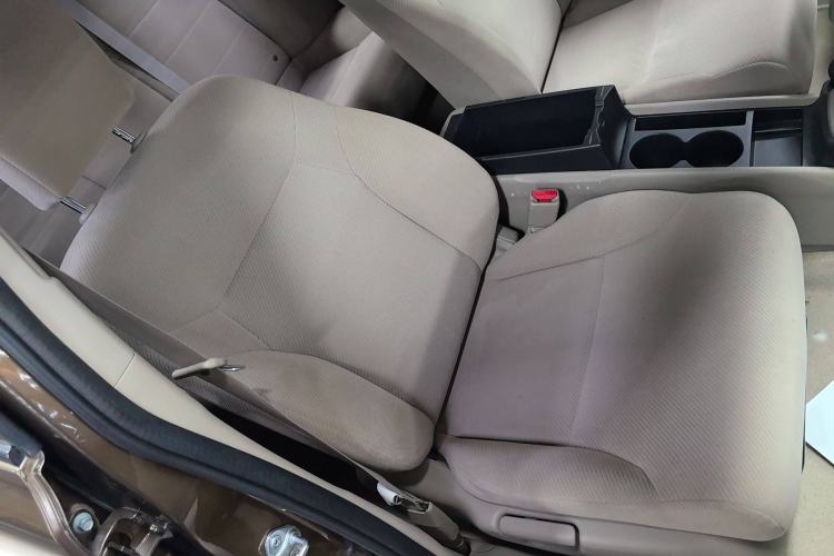 Used CIIMO 2015 1.8L Automatic Comfort Edition Right Front Seat