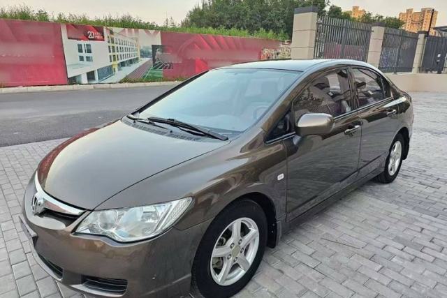 Used CIIMO 2015 1.8L Automatic Comfort Edition