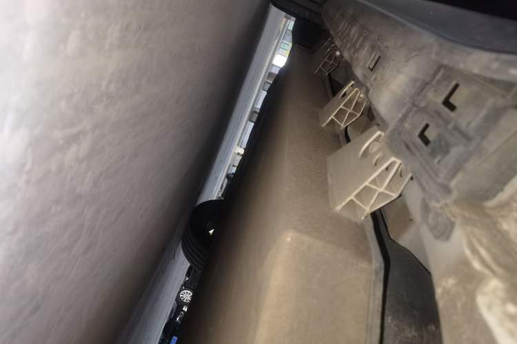 Used CIIMO M-NV 2021 Shangcheng Edition Chassis Rear Left