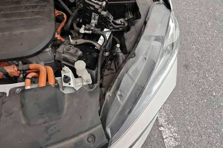 Used CIIMO M-NV 2021 Shangcheng Edition Engine Bay Left