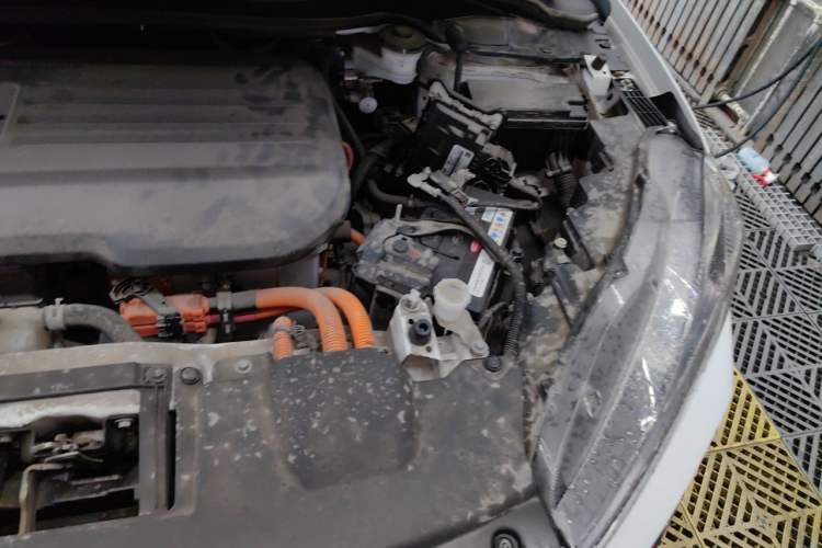 Used CIIMO M-NV 2021 Shangcheng Edition Engine Bay Left