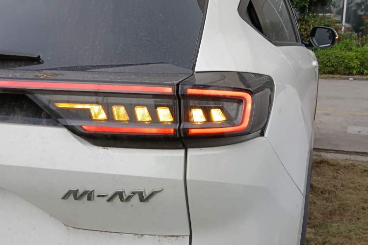 Used CIIMO M-NV 2021 Shangcheng Edition Right Rear Taillight