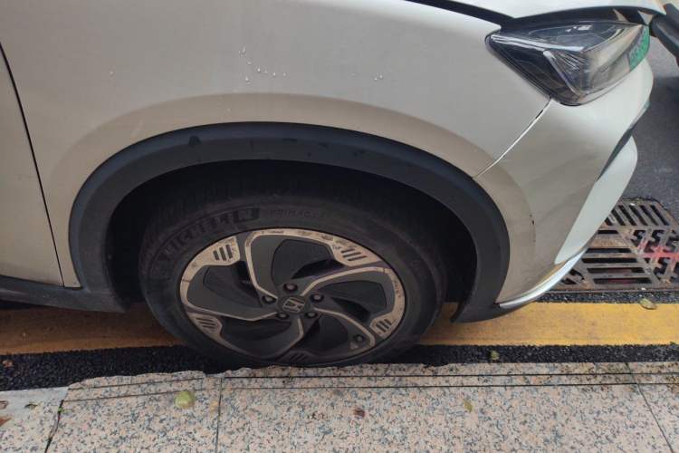 Used CIIMO M-NV 2023 Shangcheng Edition Right Front Wheel Hub