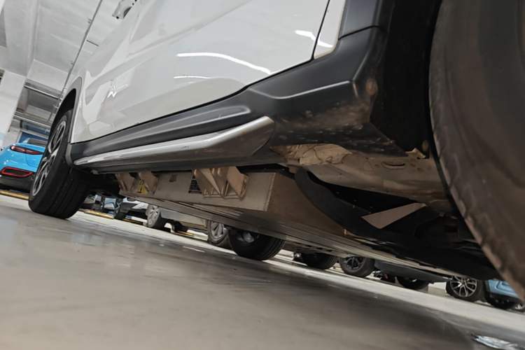 Used CIIMO X-NV 2020 Windstorm Edition Right Side Sill