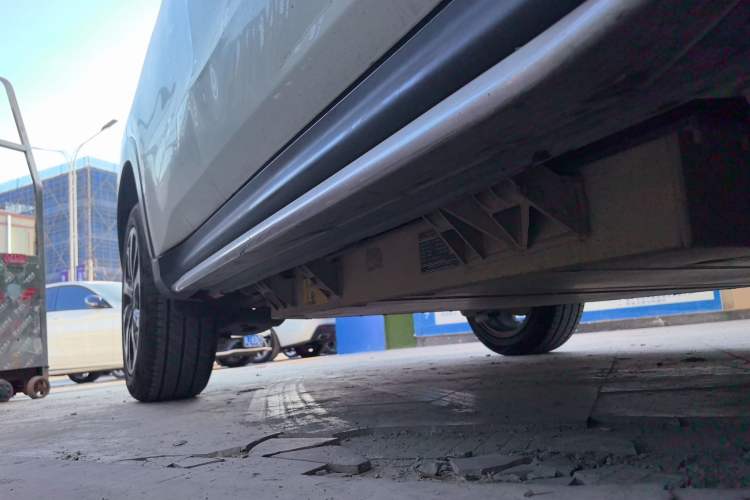 Used CIIMO X-NV 2020 Windstorm Edition Right Side Sill