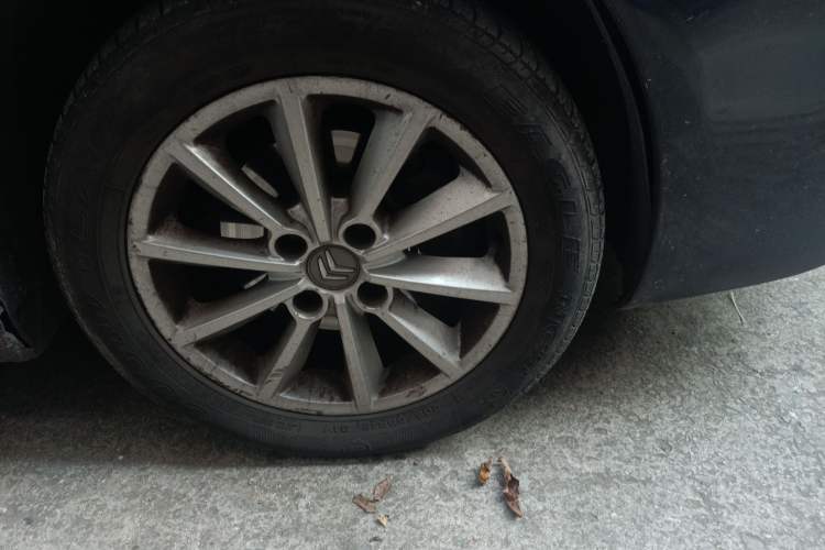 Used Citroen C-Quatre 2009 Two-Box 2.0L Manual Champion Edition Right Front Wheel Hub