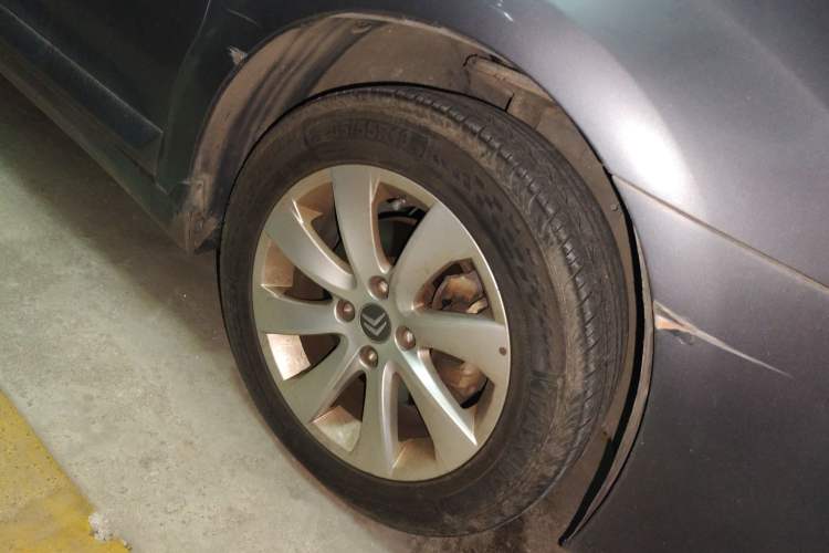 Used Citroen C-Quatre 2009 Sedan 1.6L Automatic Fashion Edition Right Front Wheel Hub