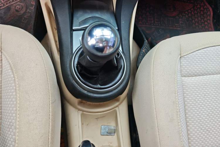 Used Citroen C-Quatre 2009 Sedan 1.6L Manual Fashion Edition Gear Lever