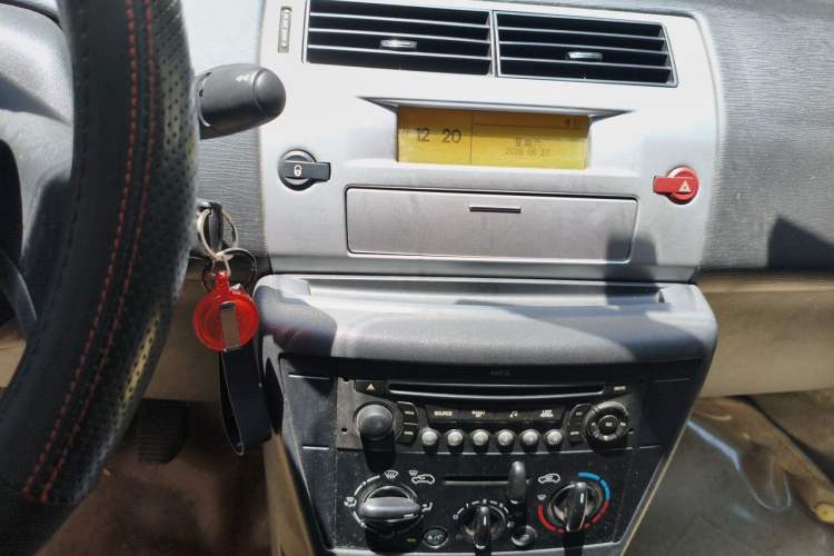 Used Citroen C-Quatre 2009 Sedan 1.6L Manual Fashion Edition Audio And AC Panel