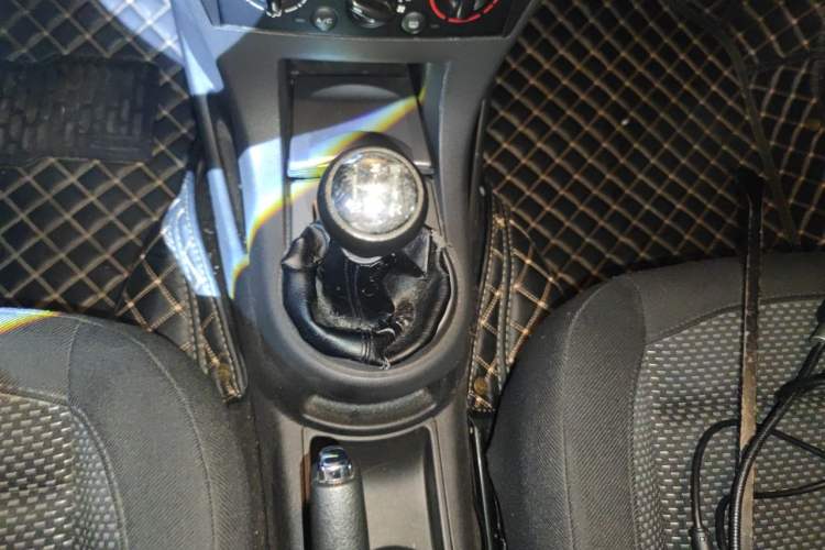 Used Citroen C-Quatre 2009 Sedan 1.6L Manual Fashion Edition Gear Lever