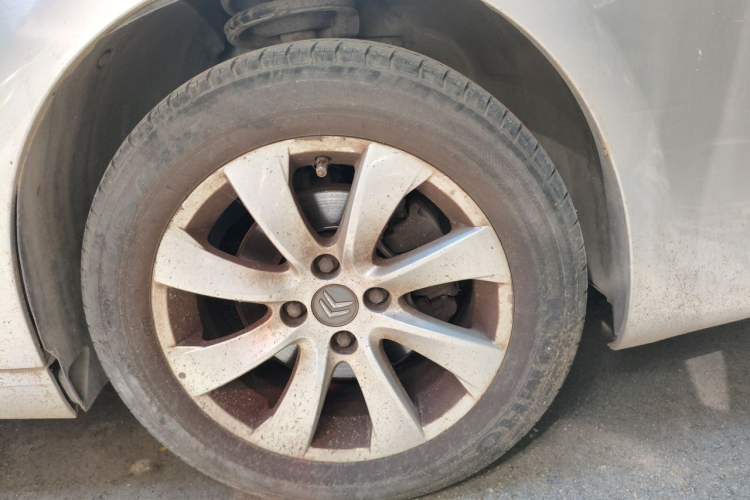 Used Citroen C-Quatre 2009 Sedan 1.6L Manual Fashion Edition Right Front Wheel Hub