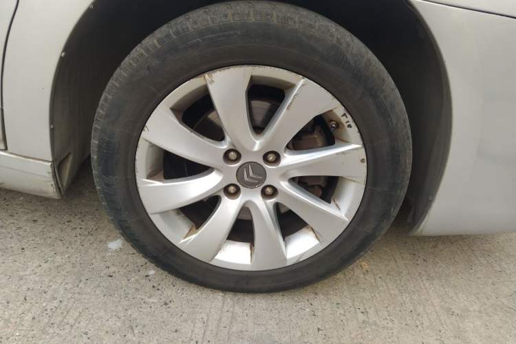 Used Citroen C-Quatre 2009 Sedan 1.6L Manual Fashion Edition Right Front Wheel Hub