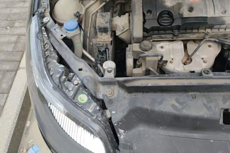 Used Citroen C-Quatre 2010 Sedan 1.6L Automatic Shangle Edition Engine Bay Right