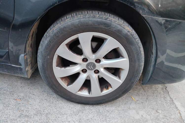 Used Citroen C-Quatre 2010 Sedan 1.6L Manual Shangle Version Right Front Wheel Hub