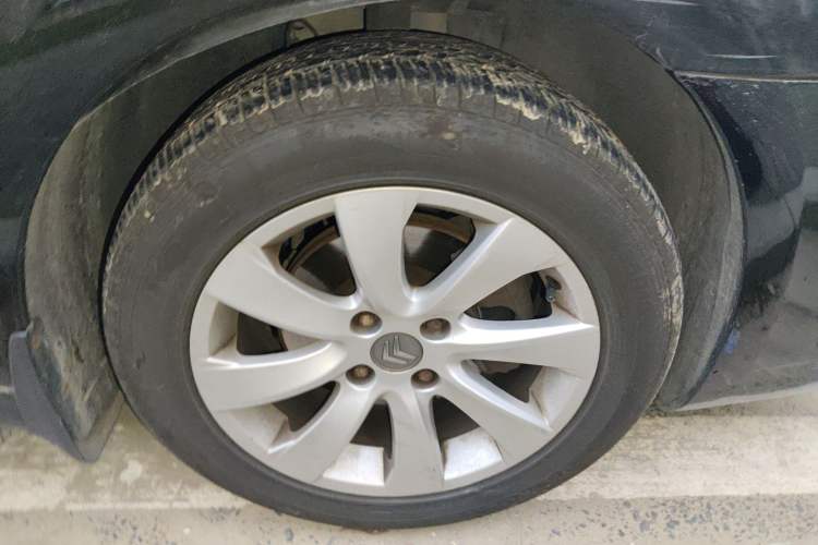 Used Citroen C-Quatre 2010 Sedan 1.6L Automatic Shangle Edition Right Front Wheel Hub