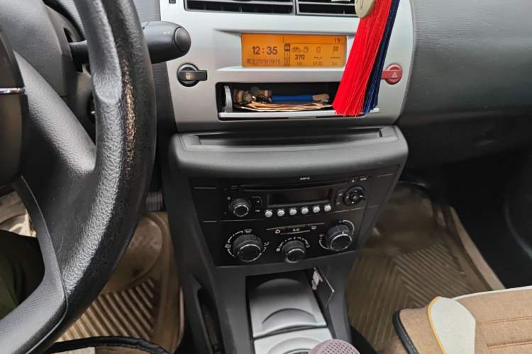 Used Citroen C-Quatre 2010 Sedan 1.6L Manual Shangle Version Audio And AC Panel