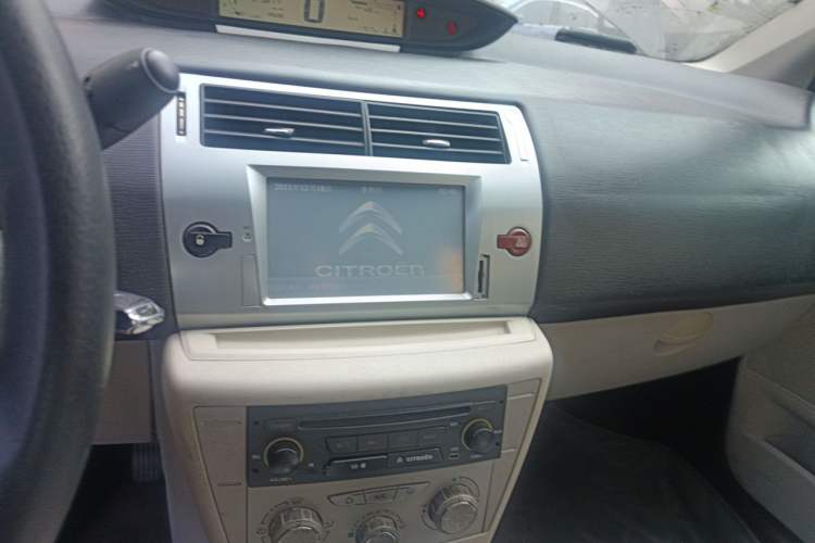 Used Citroen C-Quatre 2010 Sedan 1.6L Automatic Shangle Edition Audio And AC Panel