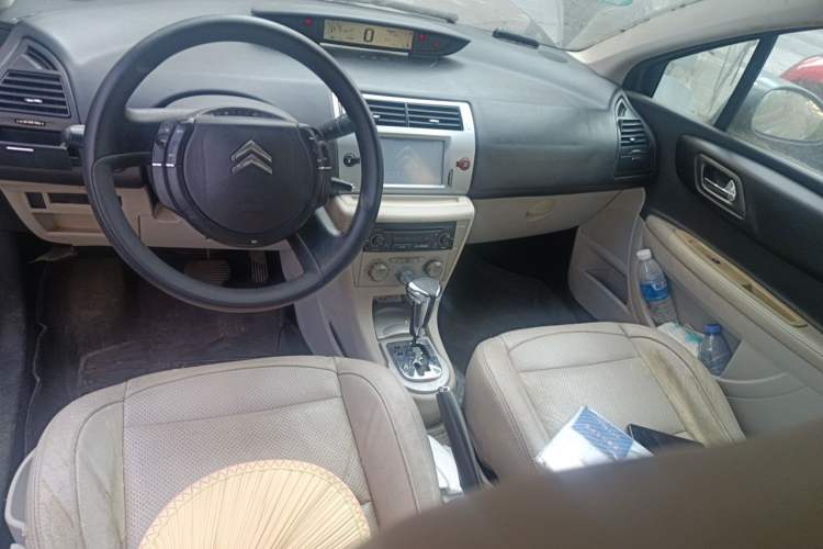 Used Citroen C-Quatre 2010 Sedan 1.6L Automatic Shangle Edition Center Console