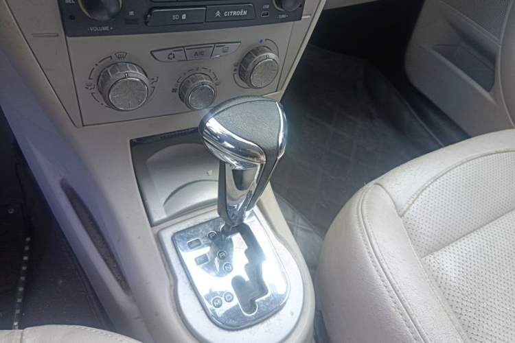 Used Citroen C-Quatre 2010 Sedan 1.6L Automatic Shangle Edition Gear Lever