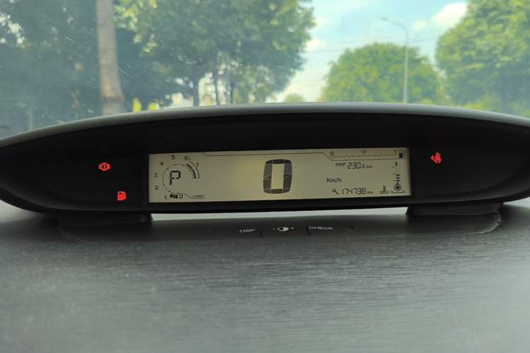 Used Citroen C-Quatre 2010 Sedan 1.6L Automatic Shangle Edition Instrument Cluster