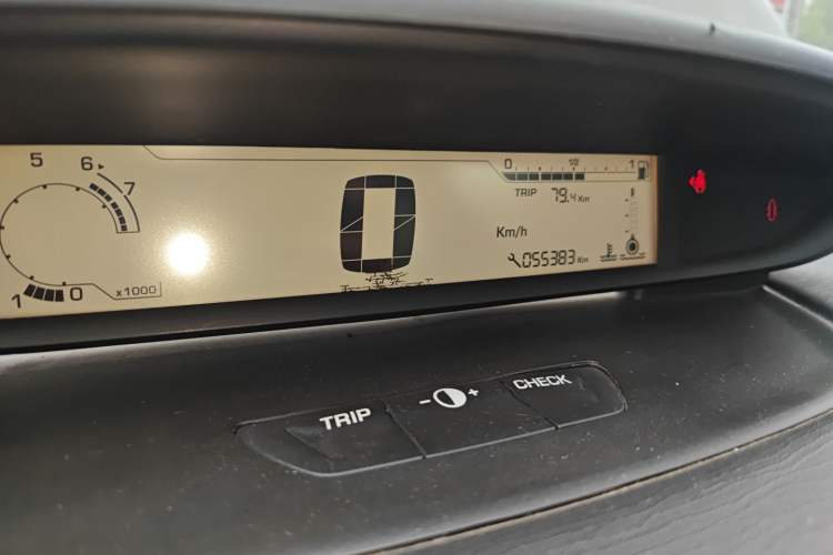 Used Citroen C-Quatre 2010 Sedan 1.6L Manual Shangle Version Odometer Close Up