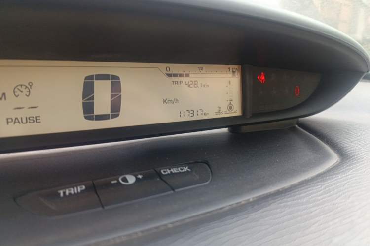 Used Citroen C-Quatre 2010 Sedan 1.6L Automatic Shangle Edition Odometer Close Up