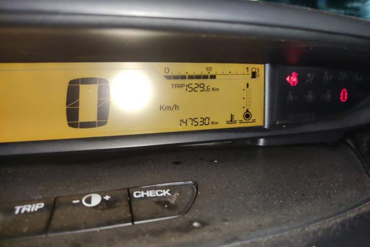 Used Citroen C-Quatre 2010 Sedan 1.6L Manual Shangle Version Odometer Close Up