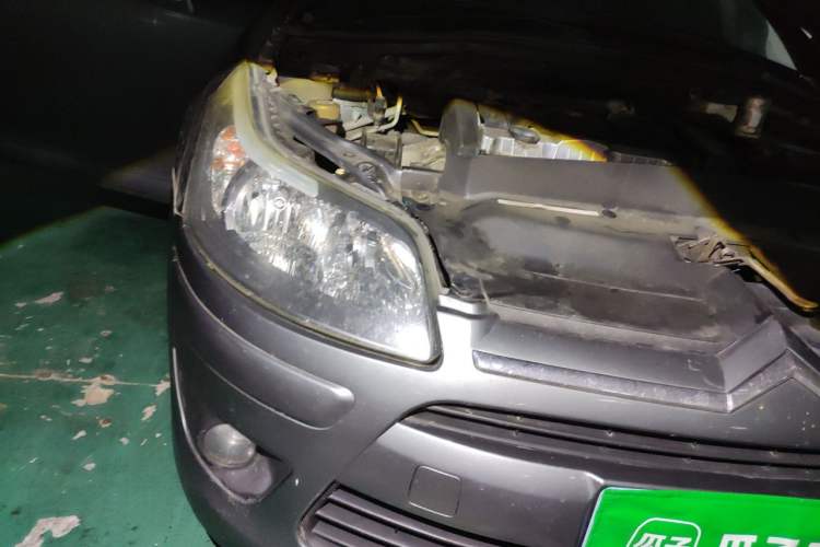 Used Citroen C-Quatre 2010 Sedan 1.6L Manual Shangle Version Right Front Headlight