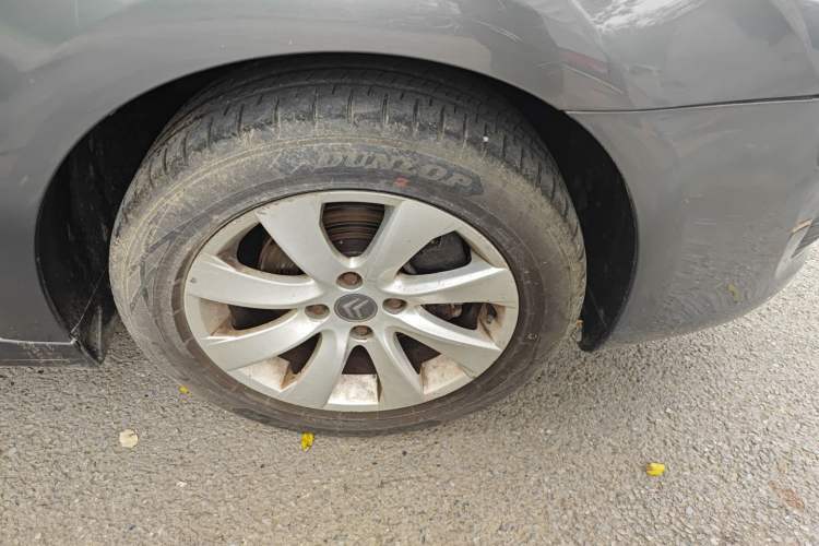 Used Citroen C-Quatre 2010 Sedan 1.6L Manual Shangle Version Right Front Wheel Hub