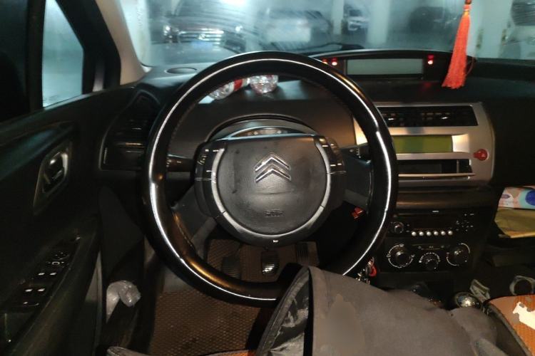 Used Citroen C-Quatre 2010 Sedan 1.6L Manual Shangle Version Steering Wheel