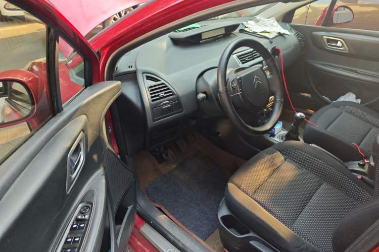 Used Citroen C-Quatre 2010 Hatchback 1.6L Manual Shangle Edition Driver Seat