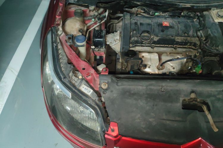 Used Citroen C-Quatre 2010 Sedan 1.6L Automatic Shangle Edition Engine Bay Right