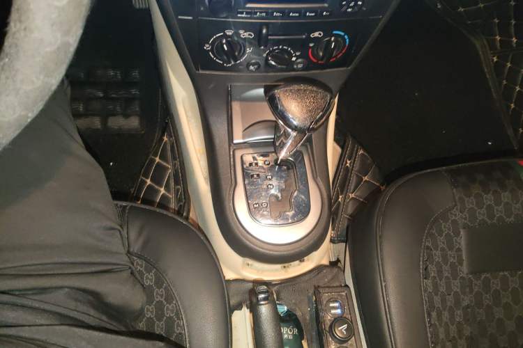 Used Citroen C-Quatre 2010 Sedan 1.6L Automatic Shangle Edition Gear Lever