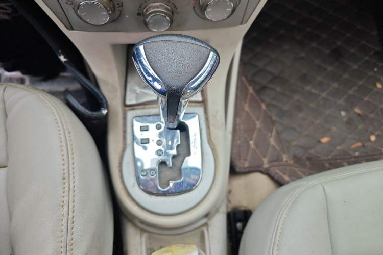 Used Citroen C-Quatre 2010 Sedan 1.6L Automatic Shangle Edition Gear Lever