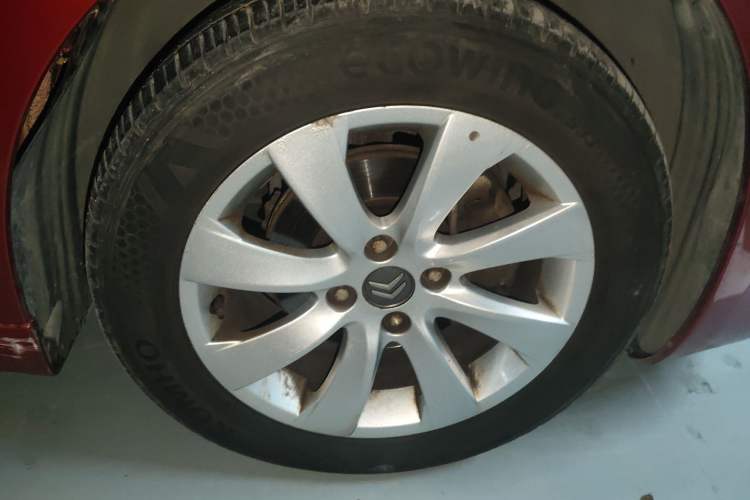 Used Citroen C-Quatre 2010 Sedan 1.6L Automatic Shangle Edition Right Front Wheel Hub