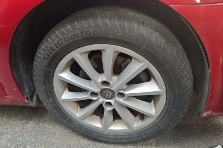 Used Citroen C-Quatre 2010 Hatchback 1.6L Manual Shangle Edition Right Front Wheel Hub