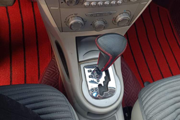 Used Citroen C-Quatre 2010 Sedan 1.6L Automatic Shangle Edition Gear Lever