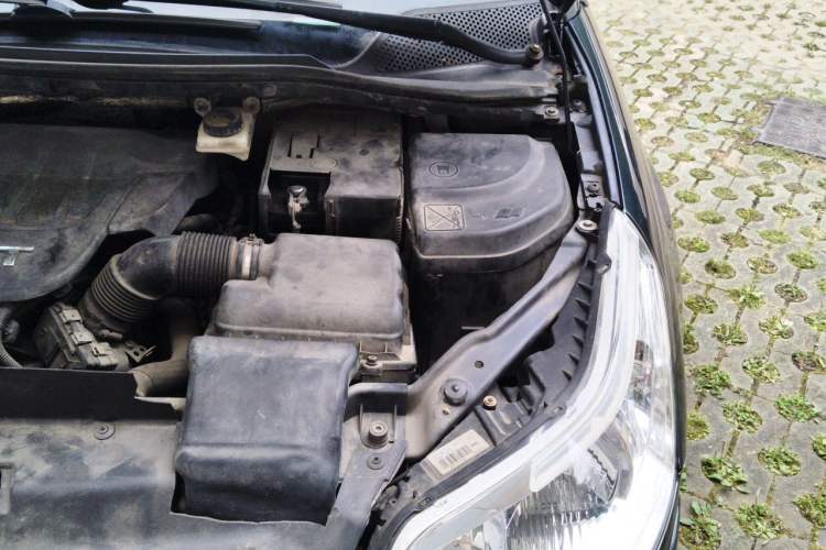 Used Citroen C-Quatre 2011 Hatchback 2.0L Manual Jingya Model Engine Bay Left