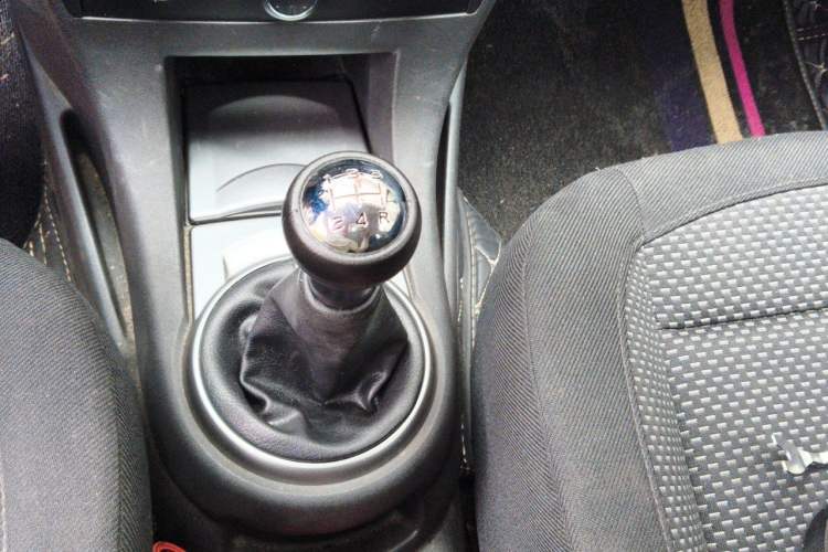 Used Citroen C-Quatre 2011 Hatchback 2.0L Manual Jingya Model Gear Lever