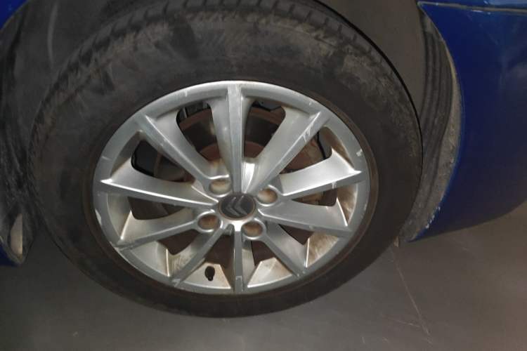 Used Citroen C-Quatre 2011 Hatchback 1.6L Automatic XuanYa Model Right Front Wheel Hub