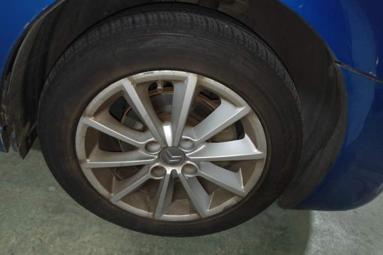 Used Citroen C-Quatre 2011 Hatchback 1.6L Automatic XuanYa Model Right Front Wheel Hub