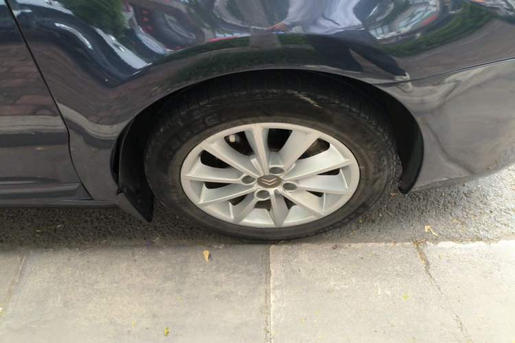 Used Citroen C-Quatre 2011 Hatchback 1.6L Automatic XuanYa Model Right Front Wheel Hub