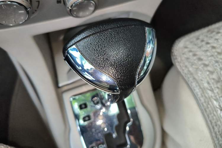 Used Citroen C-Quatre 2011 Sedan 1.6L Automatic Fashion Edition Gear Lever