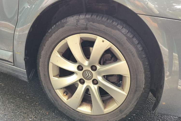 Used Citroen C-Quatre 2011 Sedan 1.6L Automatic Fashion Edition Right Front Wheel Hub