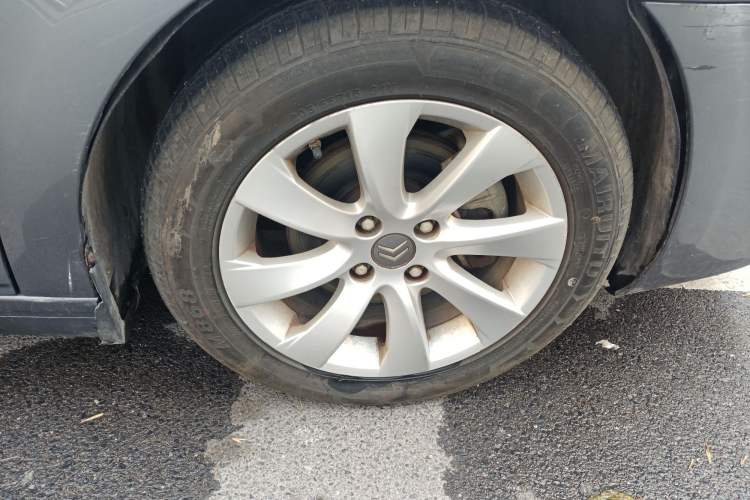 Used Citroen C-Quatre 2011 Sedan 1.6L Manual Fashion Edition Right Front Wheel Hub