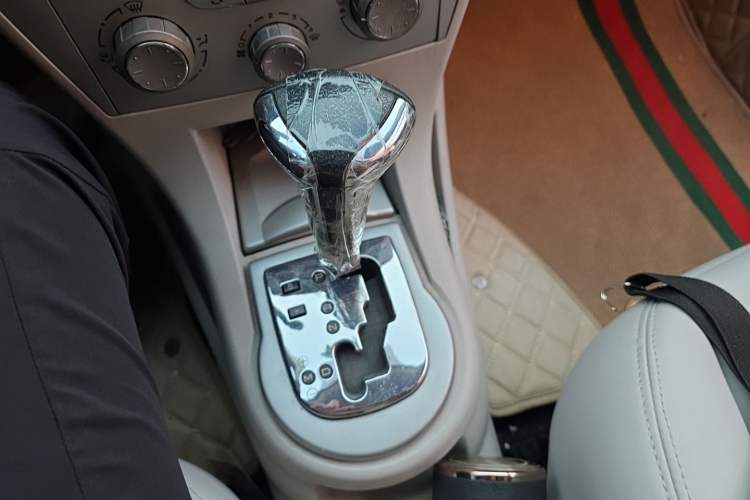 Used Citroen C-Quatre 2011 Hatchback 1.6L Automatic Champion Edition Gear Lever