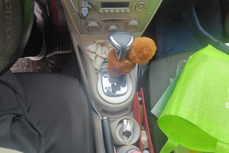 Used Citroen C-Quatre 2011 Sedan 1.6L Automatic Fashion Edition Gear Lever