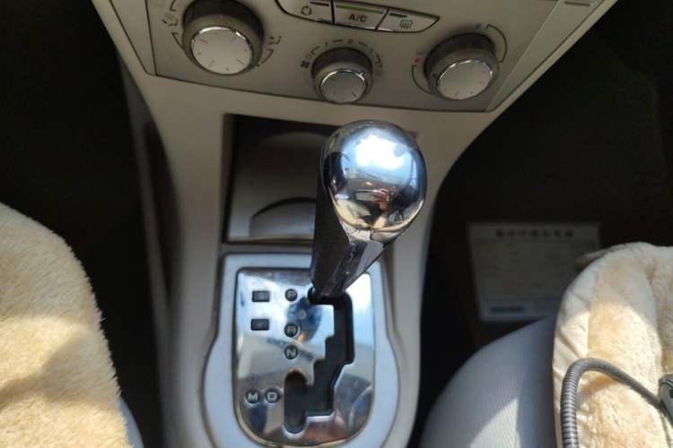 Used Citroen C-Quatre 2011 Sedan 1.6L Automatic Fashion Edition Gear Lever